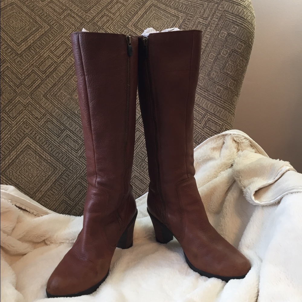 Timberland Stratham Heights leather heeled boots